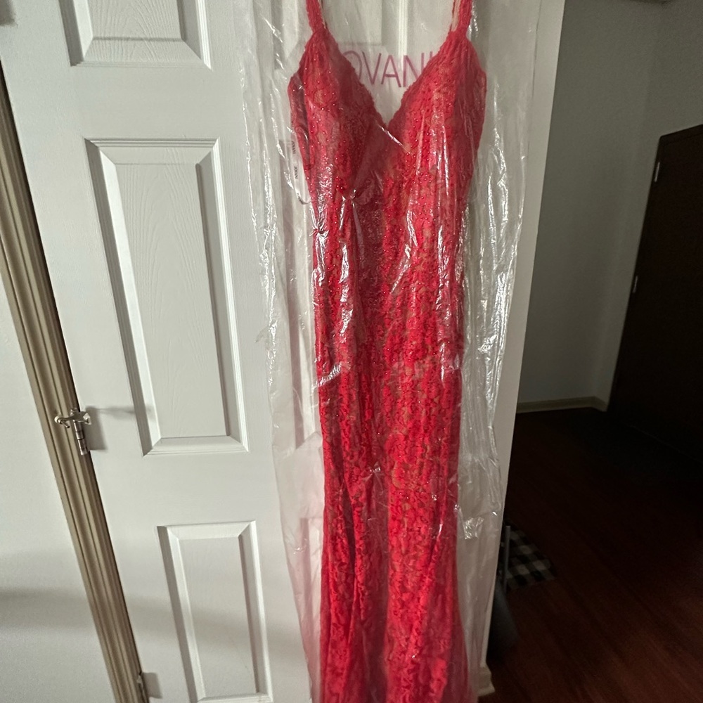 Brand new Jovani dress, never worn sz 6.